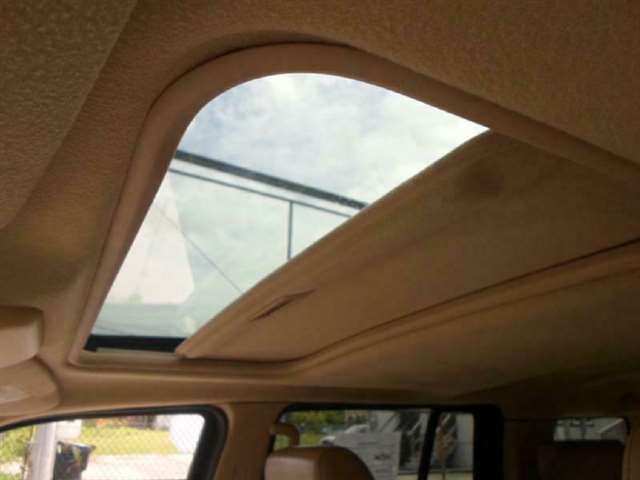 2006 Ford Explorer Eddie Bauer 4dr SUV 4WD w/V6